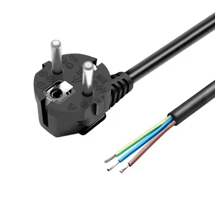 잘 팔리는 EU 전력 케이블 3G 18 Awg 1.5M 단일 머리 맨 철 꼬리 껍질 린 꼬리 가전 또는 전력 도구