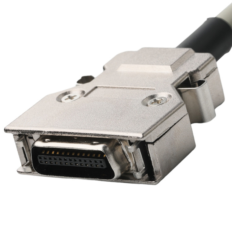 Hd D-Sub to Mdr 플러그 커넥터 케이블 14p*28 Awg Od 7.0mm 베이지 PVC 잭